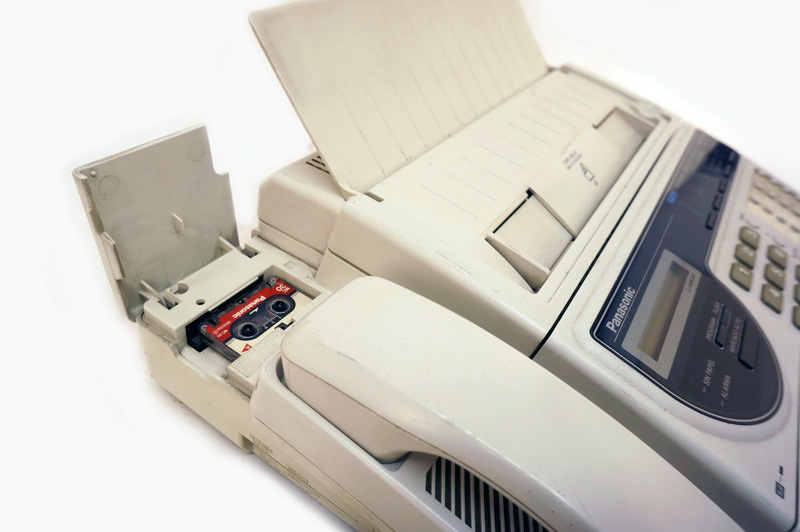 telefono fax gris claro panasonic contestador 6-11x38x30 (14eu.) 1u